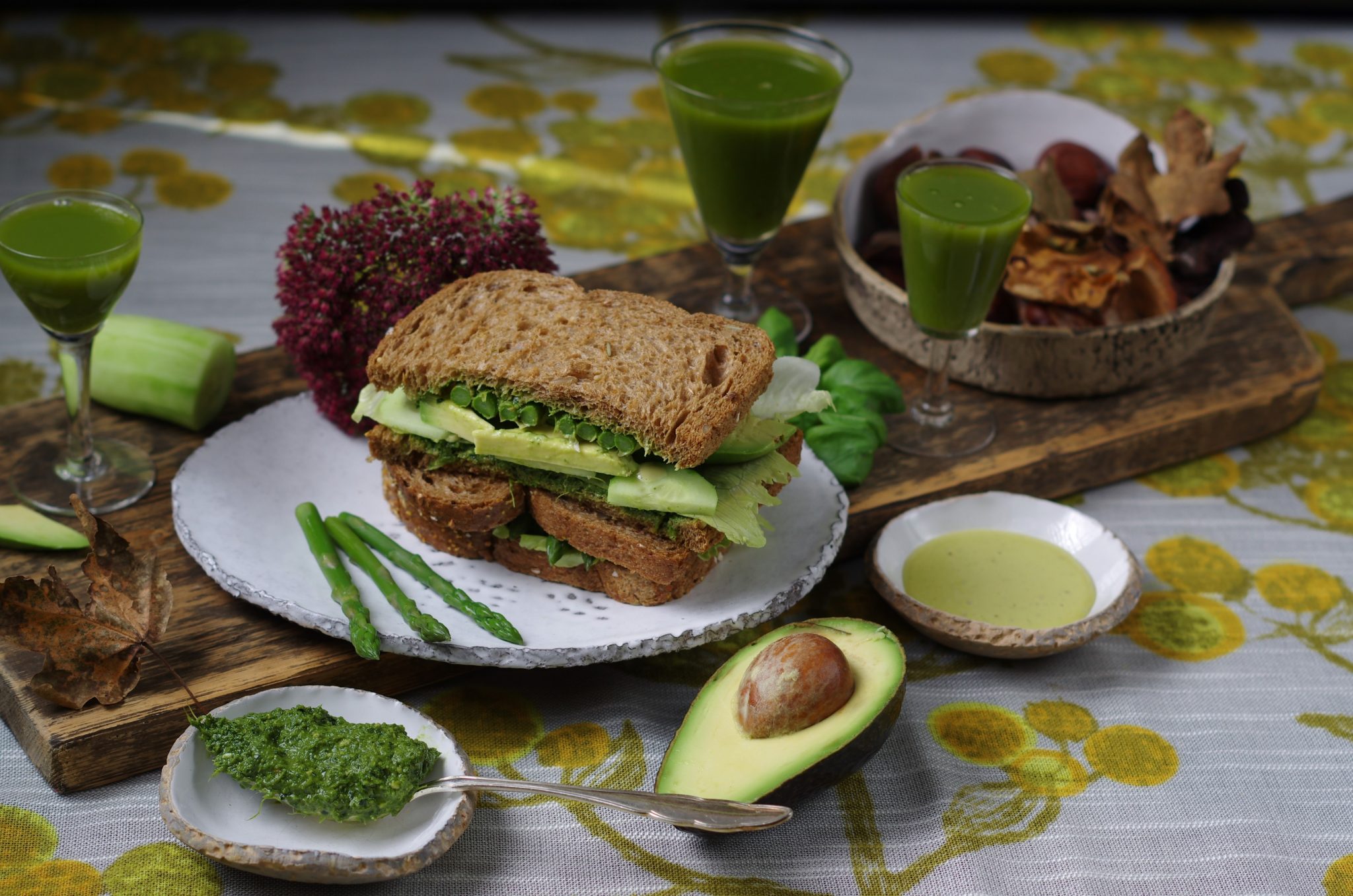 Een groene vegetarische sandwich - Leven als god in Frankrijk