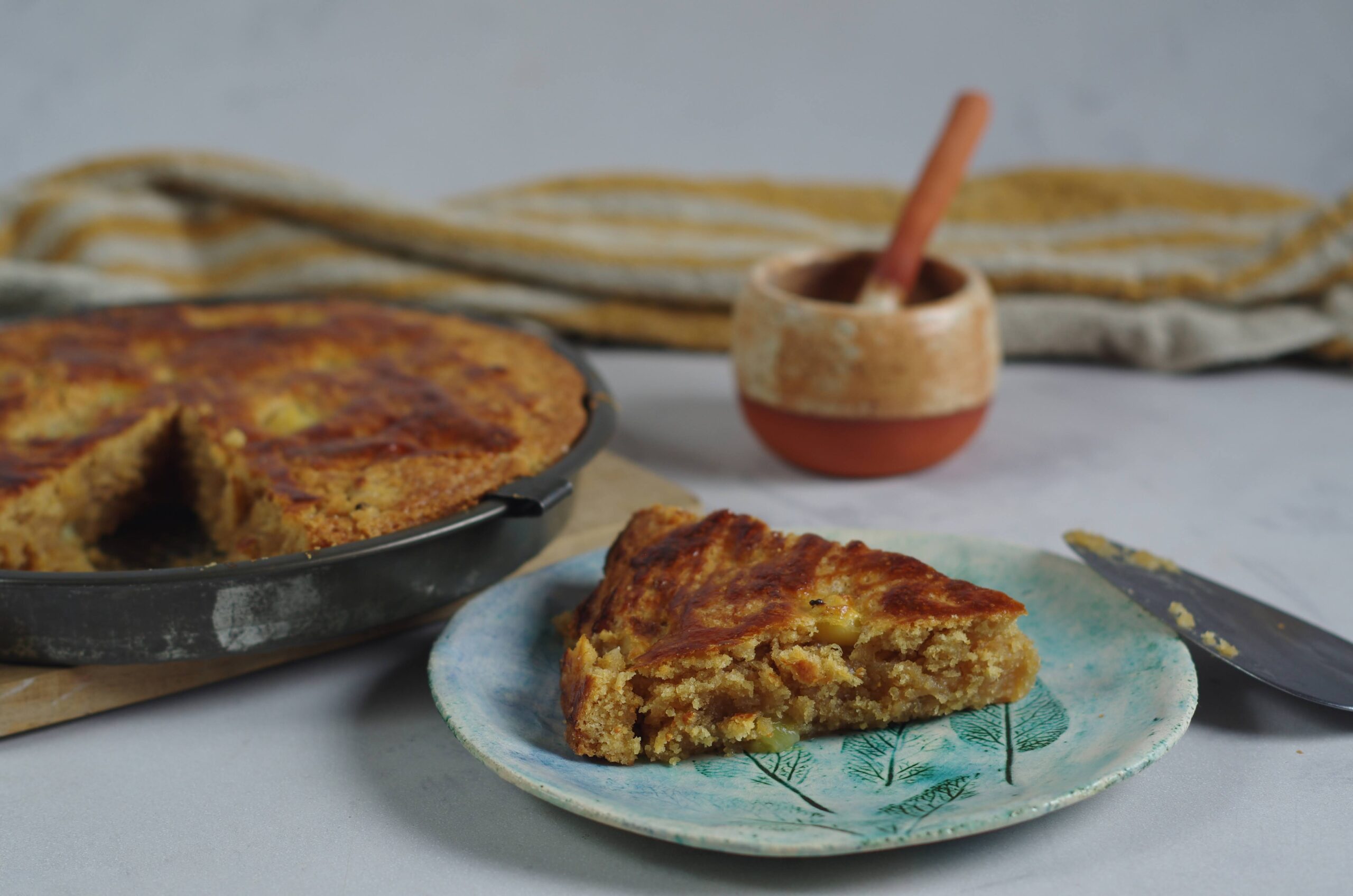 Boterkoek met perzik en pastis