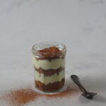 Plantaardig tiramisu ontbijt