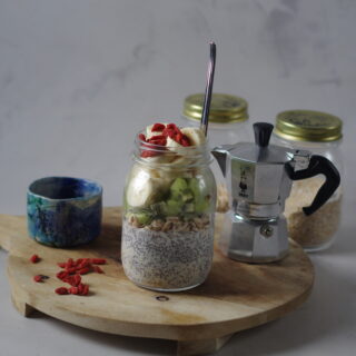 Vitamine (kefir) ontbijtje